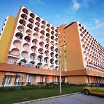 Apartment Silver - Waterfront With Lakeview Siófok
