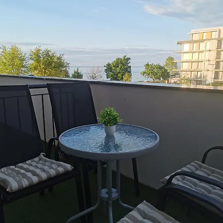 Silver - Waterfront With Lakeview Apartment *