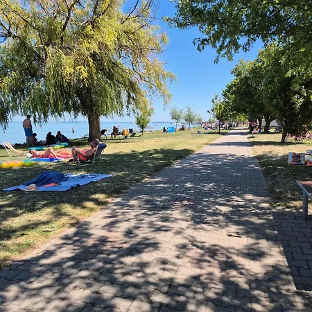 Silver - Waterfront With Lakeview Apartman *