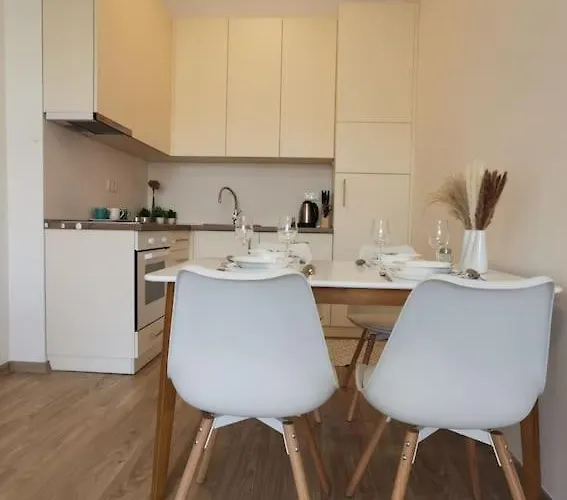 Silver - Waterfront With Lakeview Apartment *